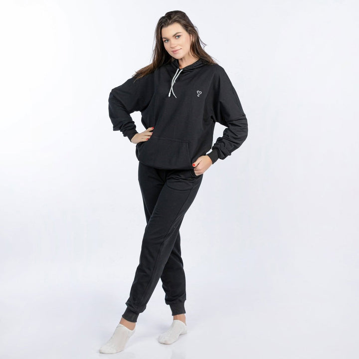 Winter pajama set for women - winter 2024 from YOULYA - soft and comfortable summer melton material with long sleeves and a cape to ensure warmth and comfort in different sizes in black color - code 6498 - Youlya